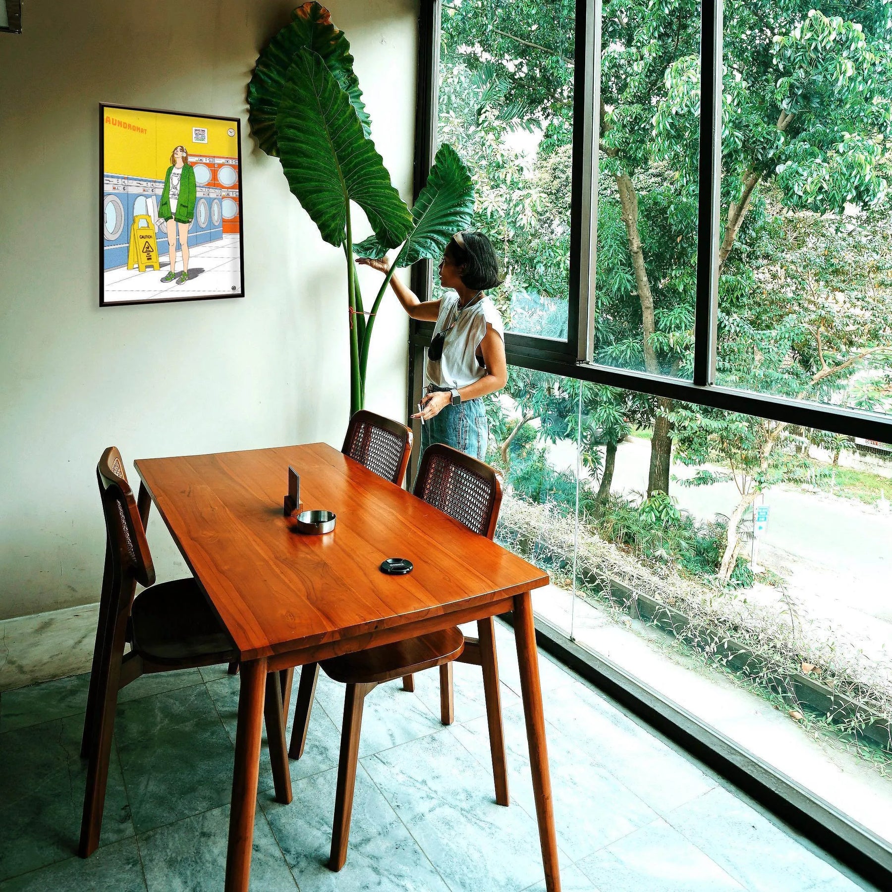 “Singing_at_the_Laundry_No.253”